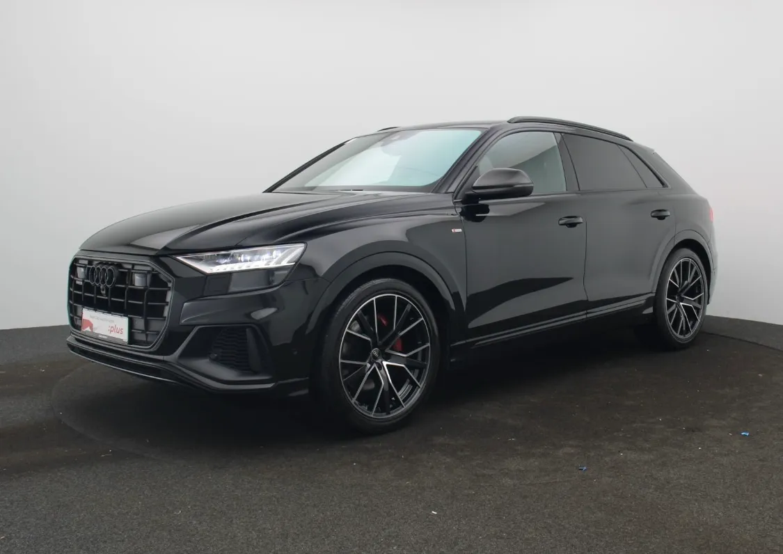 Audi Q8 S Line